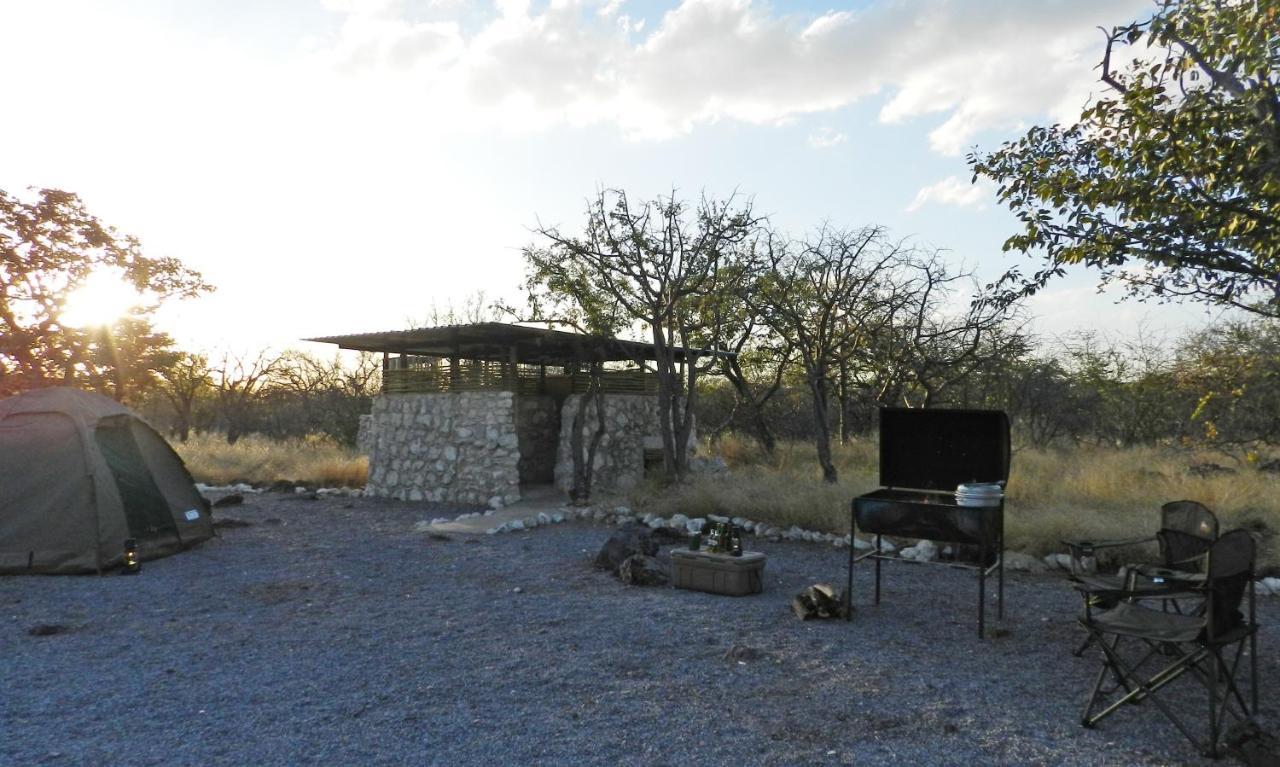 Etosha Village Campsite Okaukuejo Exteriör bild