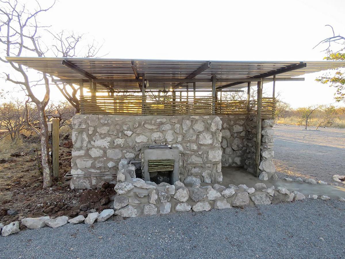 Etosha Village Campsite Okaukuejo Exteriör bild