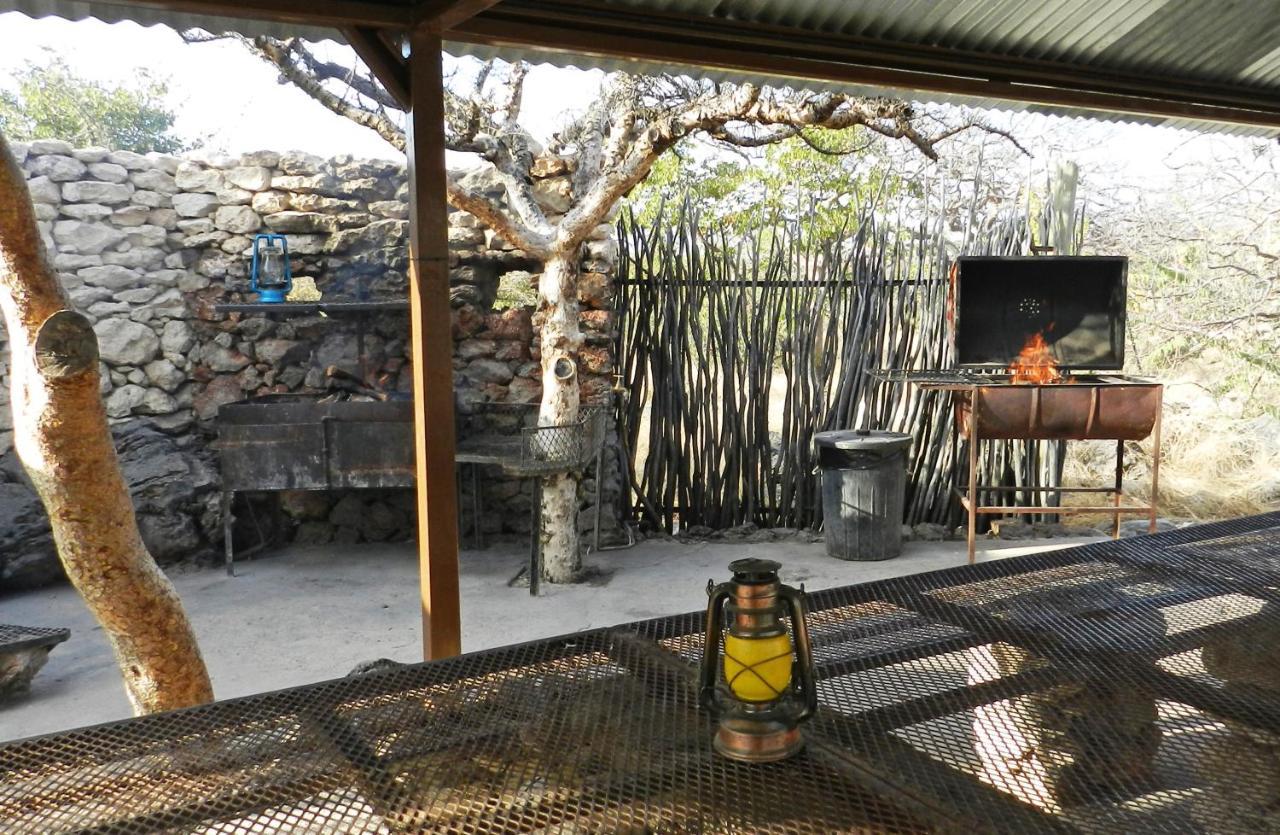 Etosha Village Campsite Okaukuejo Exteriör bild